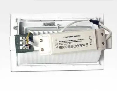 30W LED Einbau Spotleuchte weiß rechteckig Neutral Weiß / 4000-4500K 1800lm 230VAC IP44 120Grad - Ausstellungstücke mit Schönheitsfehler Gehäuse leicht gelblich — Bild 5